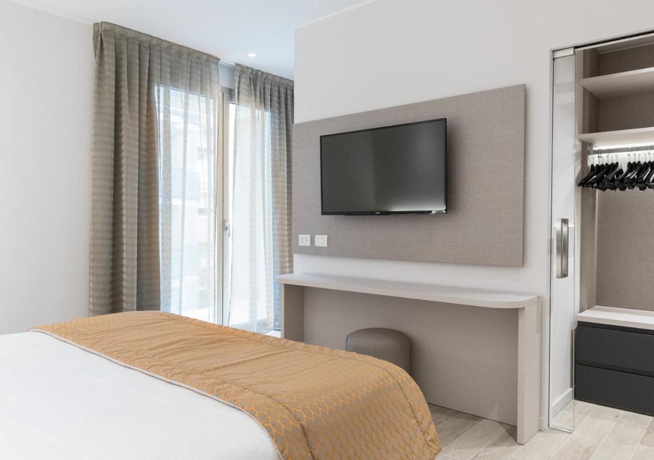 Hotel Savini Bellaria-Igea Marina Esterno foto