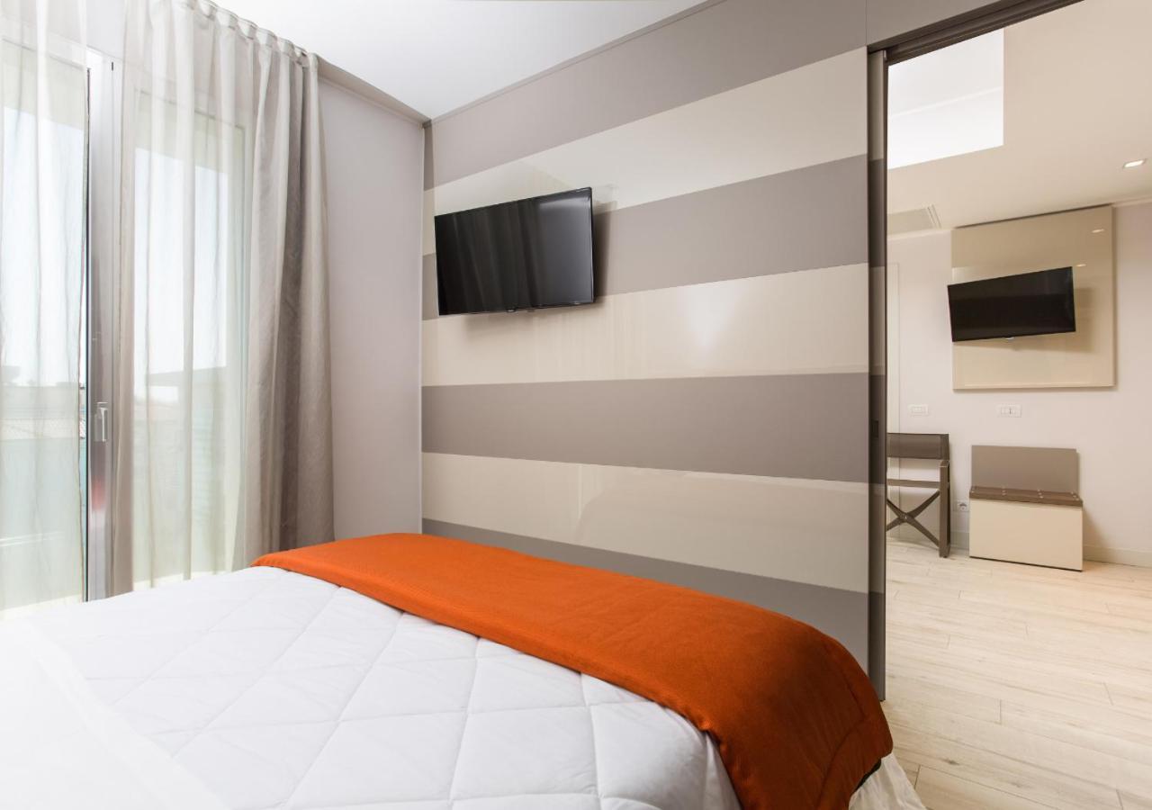 Hotel Savini Bellaria-Igea Marina Esterno foto