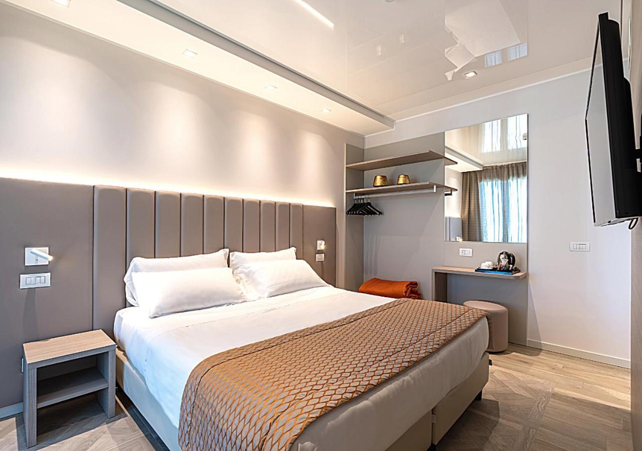 Hotel Savini Bellaria-Igea Marina Esterno foto