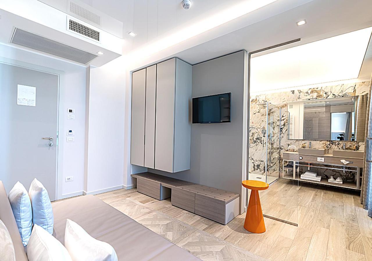 Hotel Savini Bellaria-Igea Marina Esterno foto