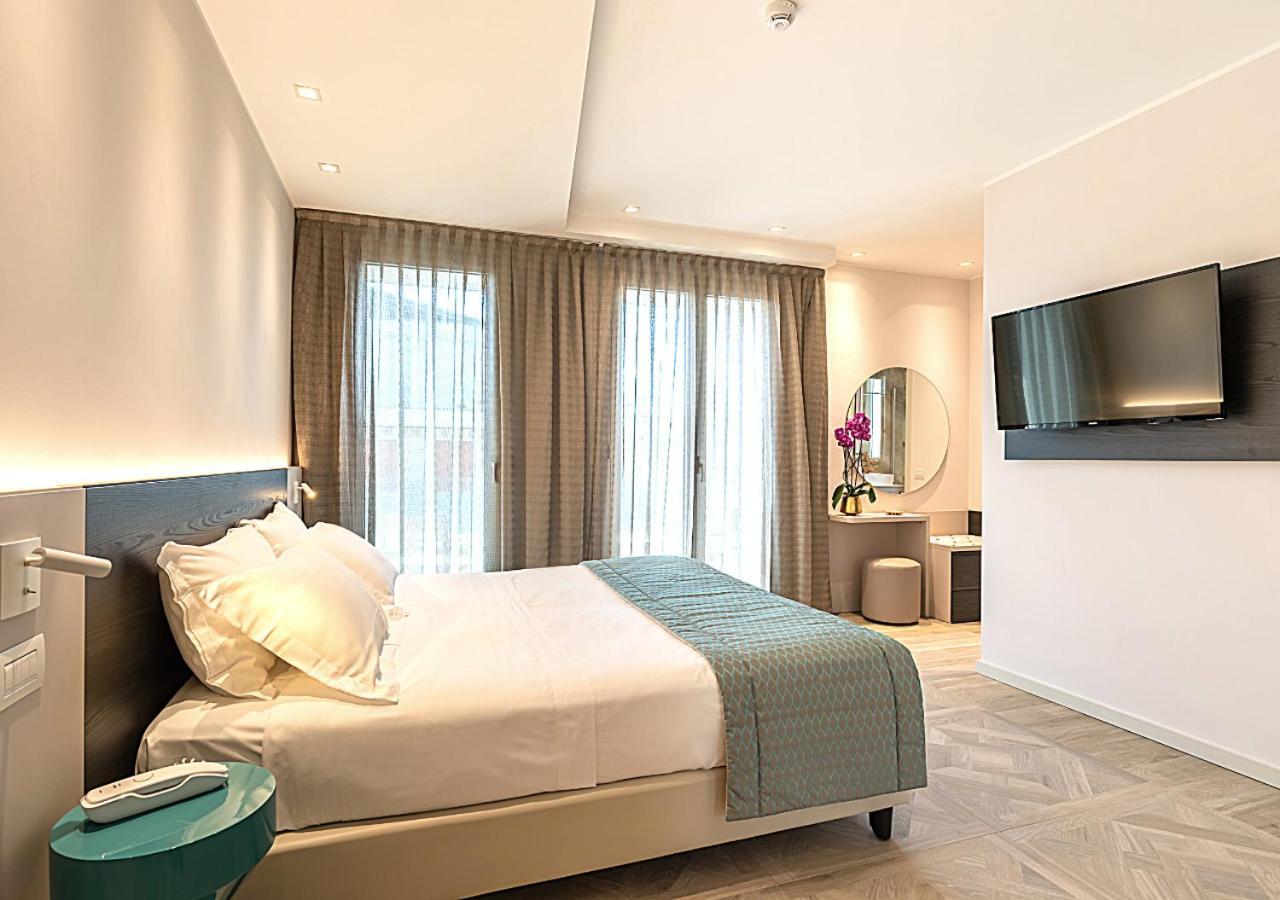Hotel Savini Bellaria-Igea Marina Esterno foto