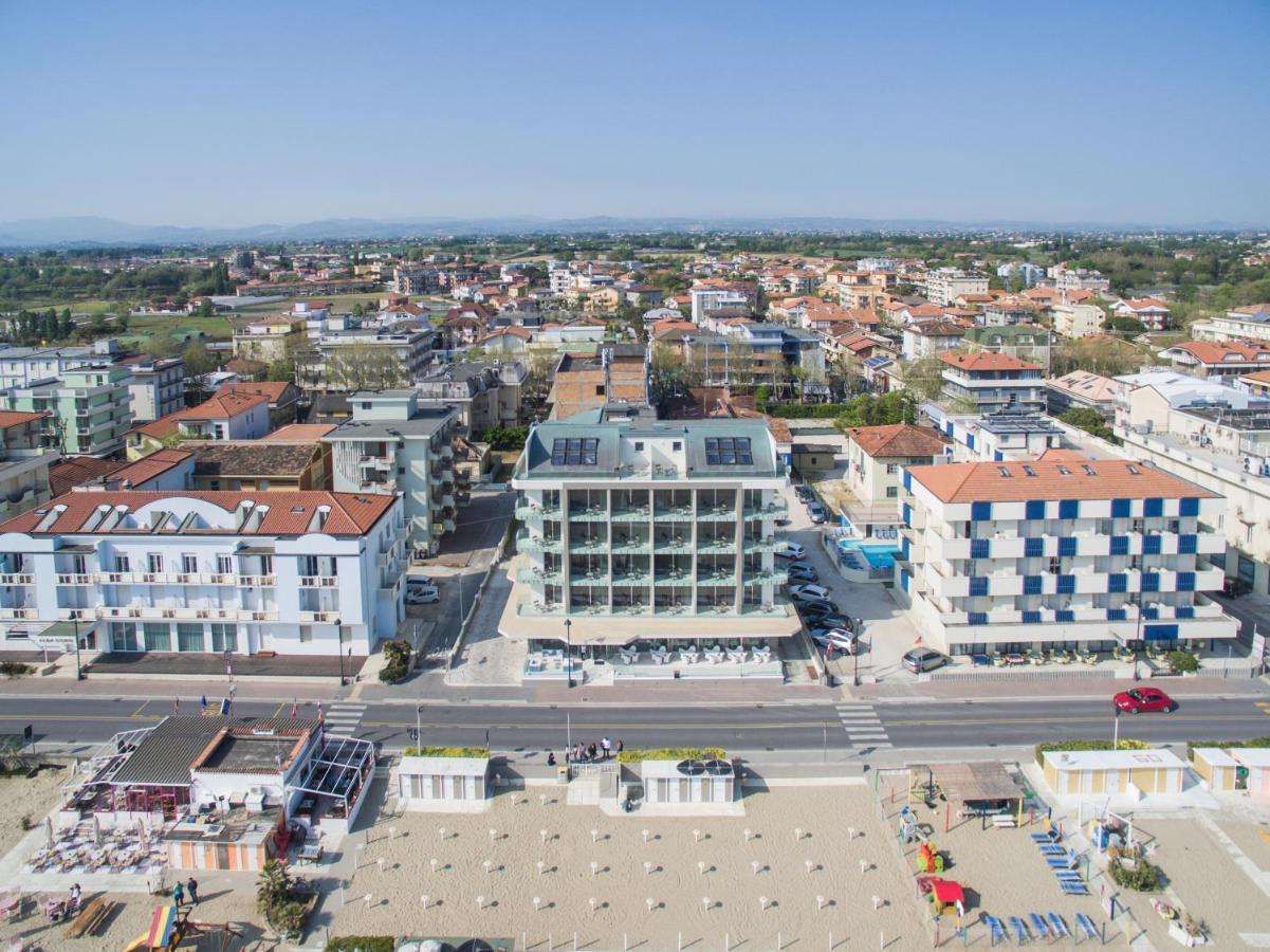 Hotel Savini Bellaria-Igea Marina Esterno foto