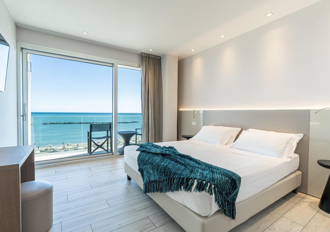 Hotel Savini Bellaria-Igea Marina Esterno foto