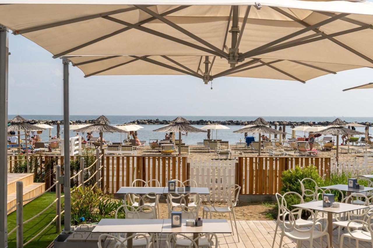 Hotel Savini Bellaria-Igea Marina Esterno foto