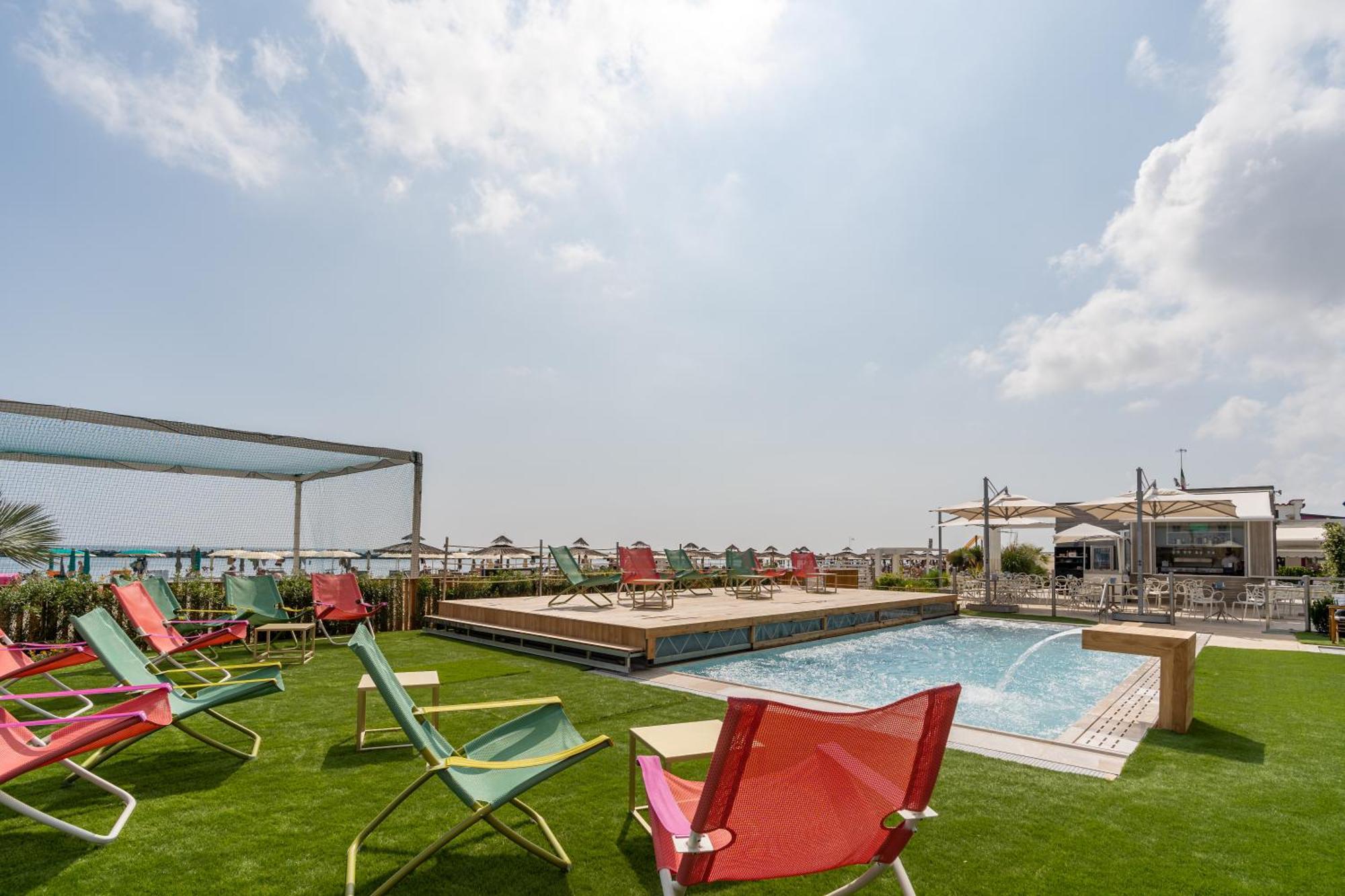 Hotel Savini Bellaria-Igea Marina Esterno foto